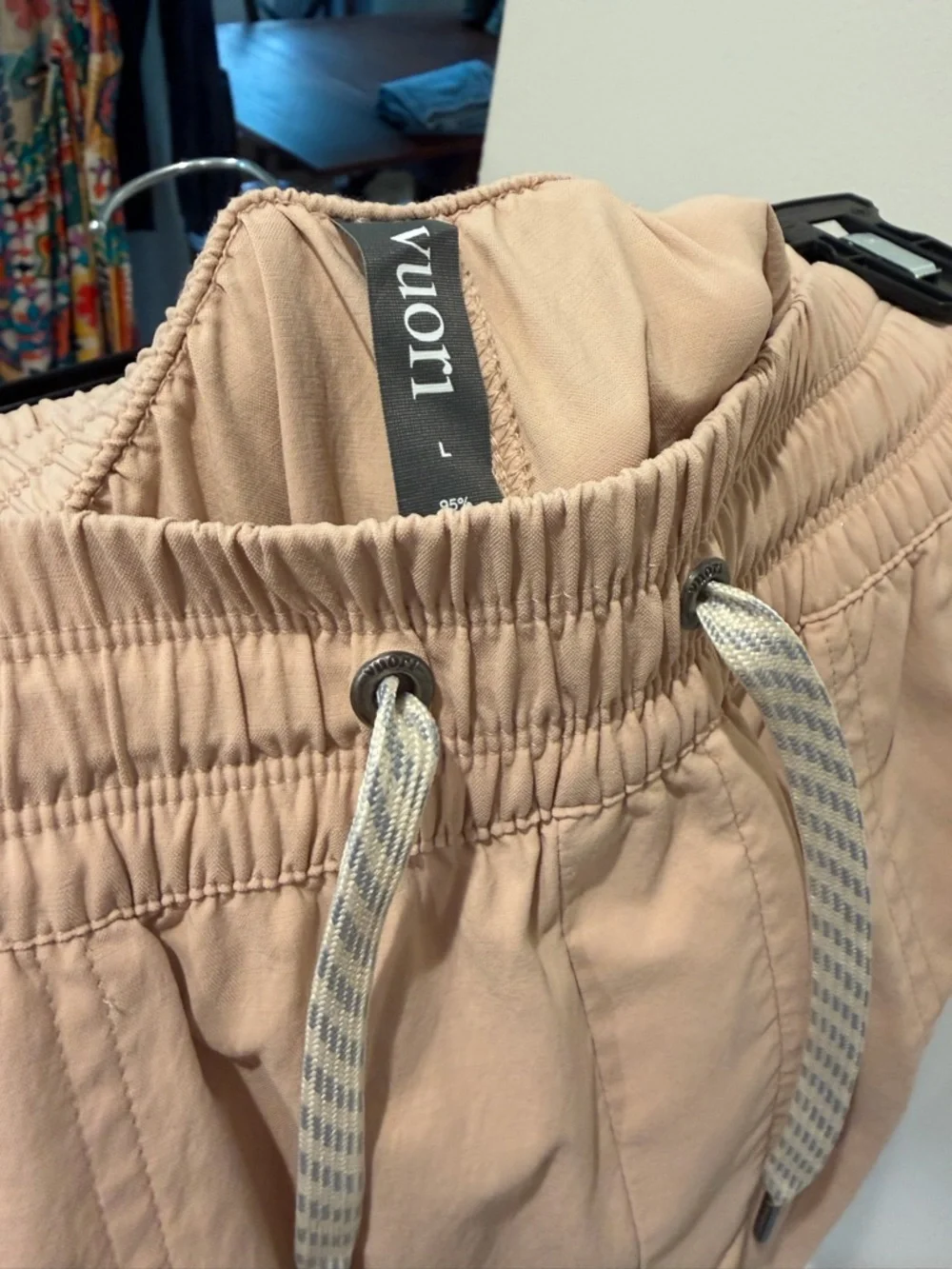 Vuori Scout Jogger Cargo Pants Tan Women’s Large Lightweight Hiking Athleisure